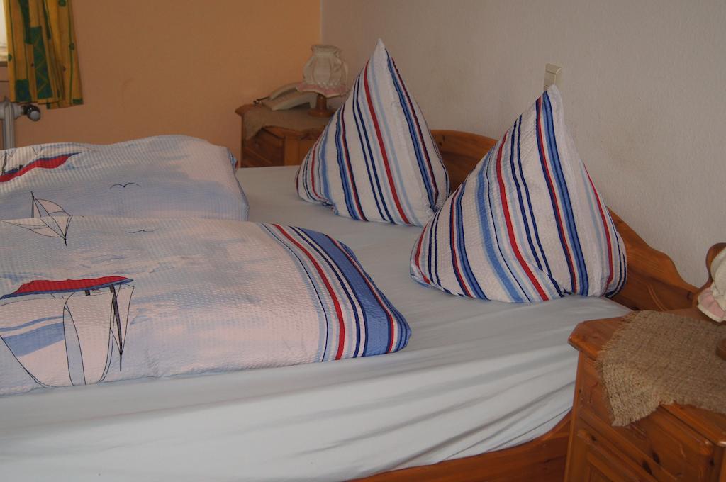 Hotel Krone Neresheim Δωμάτιο φωτογραφία