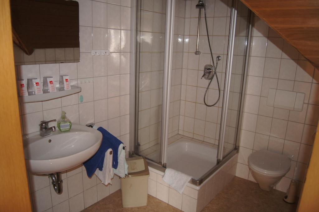 Hotel Krone Neresheim Δωμάτιο φωτογραφία